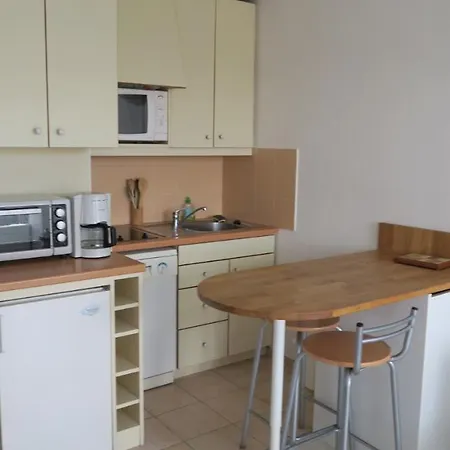 Apartman Sol-y-days Cigales De Mer, Bien Equipes Et Climatises, En Centre-ville A 150m De La *