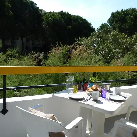 Sol-y-days Cigales De Mer, Bien Equipes Et Climatises, En Centre-ville A 150m De La Le Grau-du-Roi