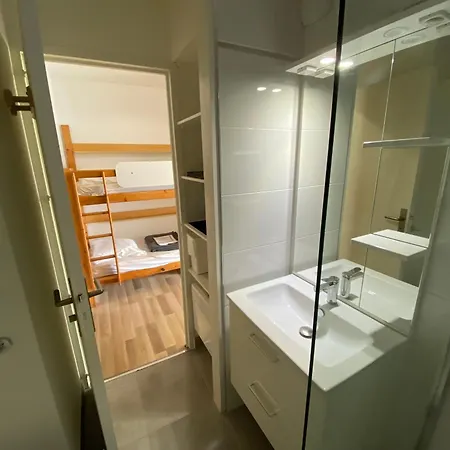 Sol-y-days Cigales De Mer, Bien Equipes Et Climatises, En Centre-ville A 150m De La * Le Grau-du-Roi